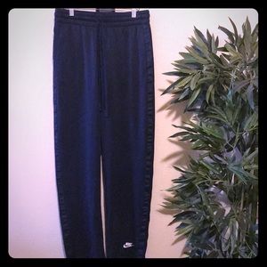 Nike warmup joggers pant. Men’s size medium